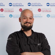 Portraitbild Florian Bretträger