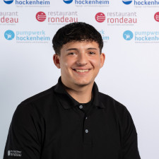 Portraitbild von Tyler Darius Vitkus