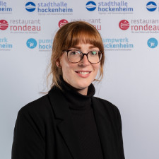 Portraitbild von Carina Laier